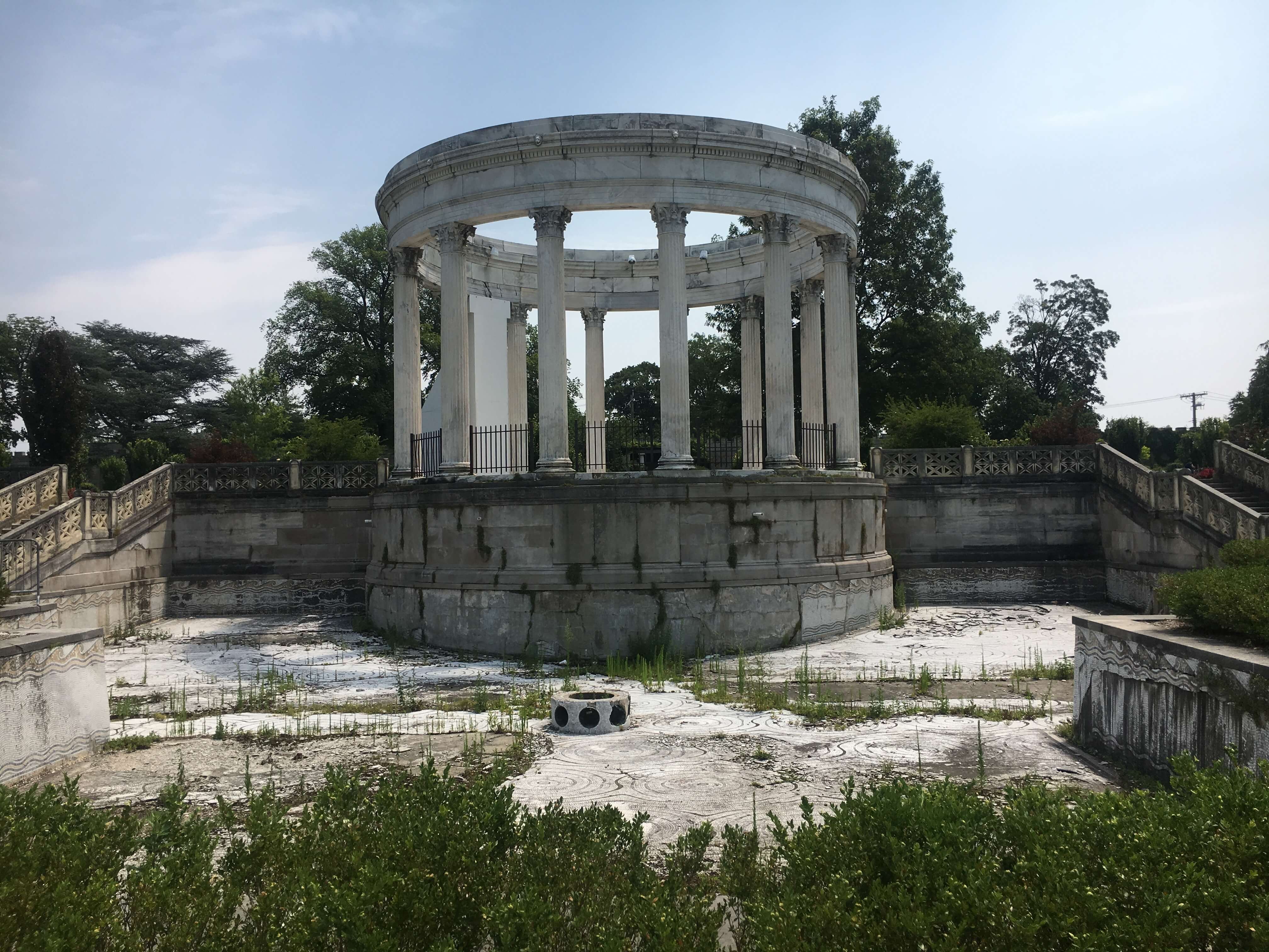 Day Trip to the Untermyer Gardens Conservatory pool