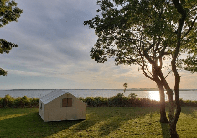 Luxury meets the outdoors with glamping. Enjoy a new way to combine both with Terra Glamping's East Hampton Glamping packages.