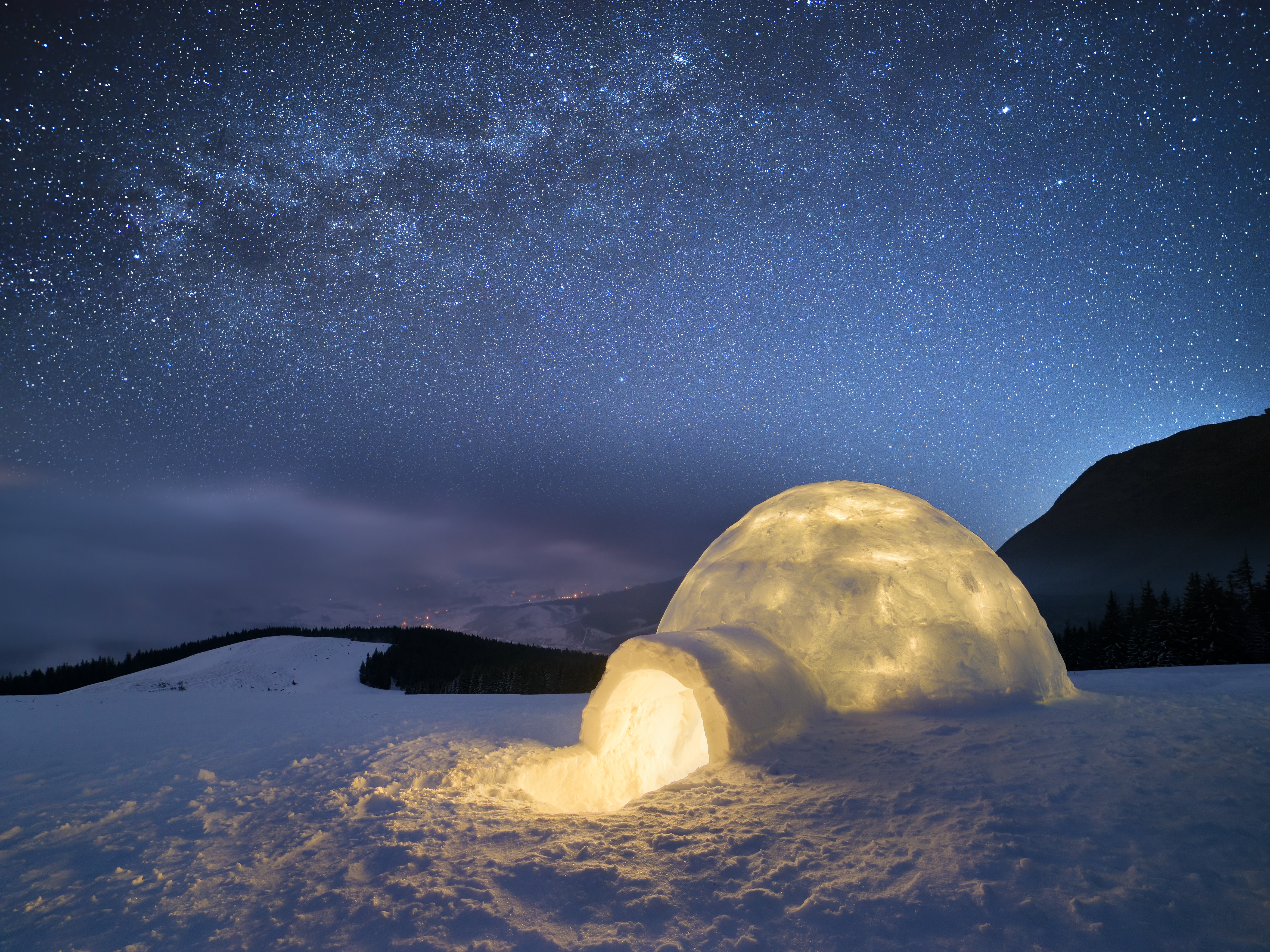 SPEND A DAY IN AN IGLOO AND LEARN HOW TO BUILD ONE IN THE NEW ARCTIC ICE ADVENTURE FOR FAMILIES 