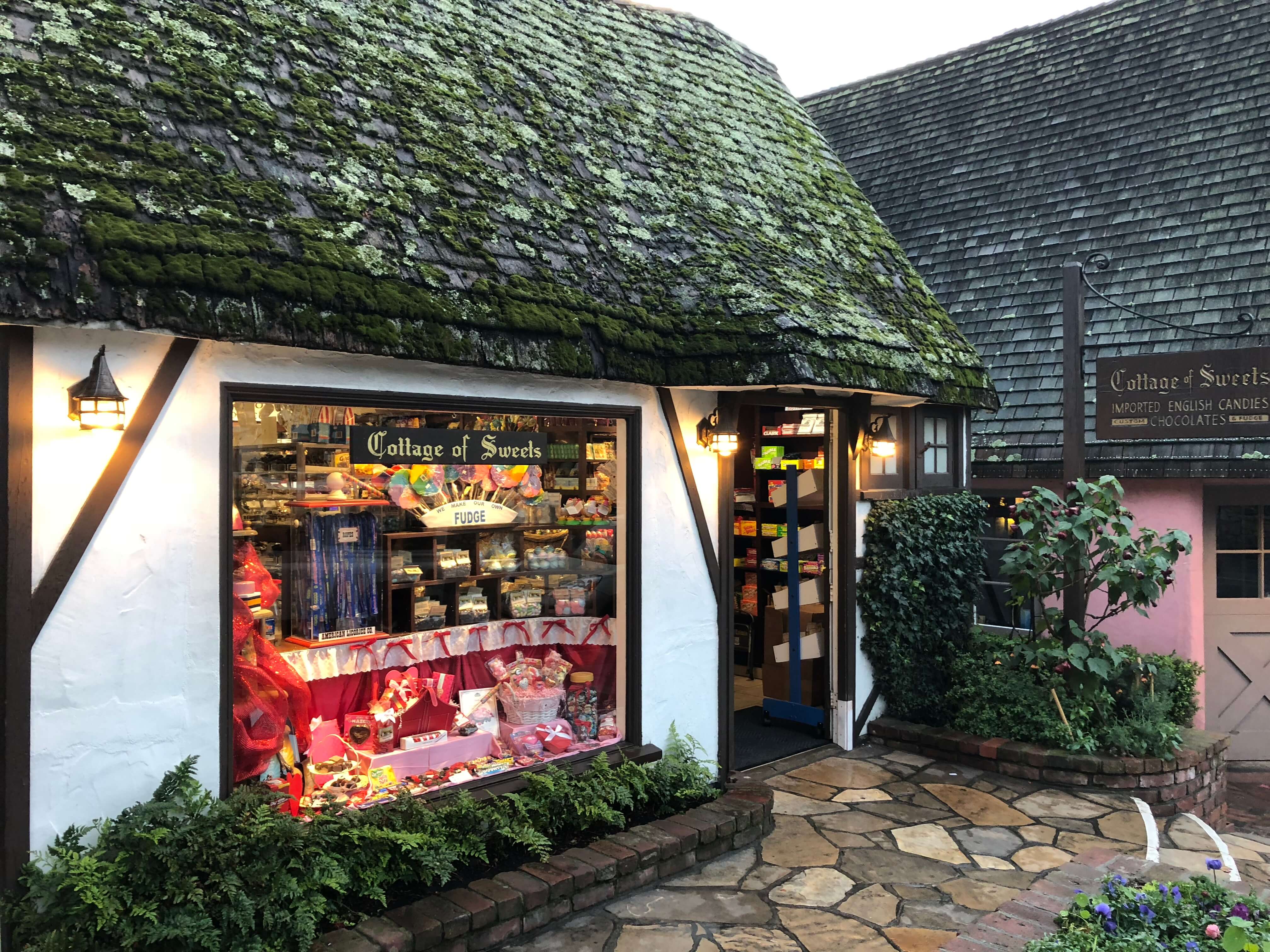 cute carmel is within distance to hofsas house