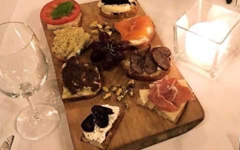 Delicious Options from Serafina Tribeca's Winter Menu brushetta