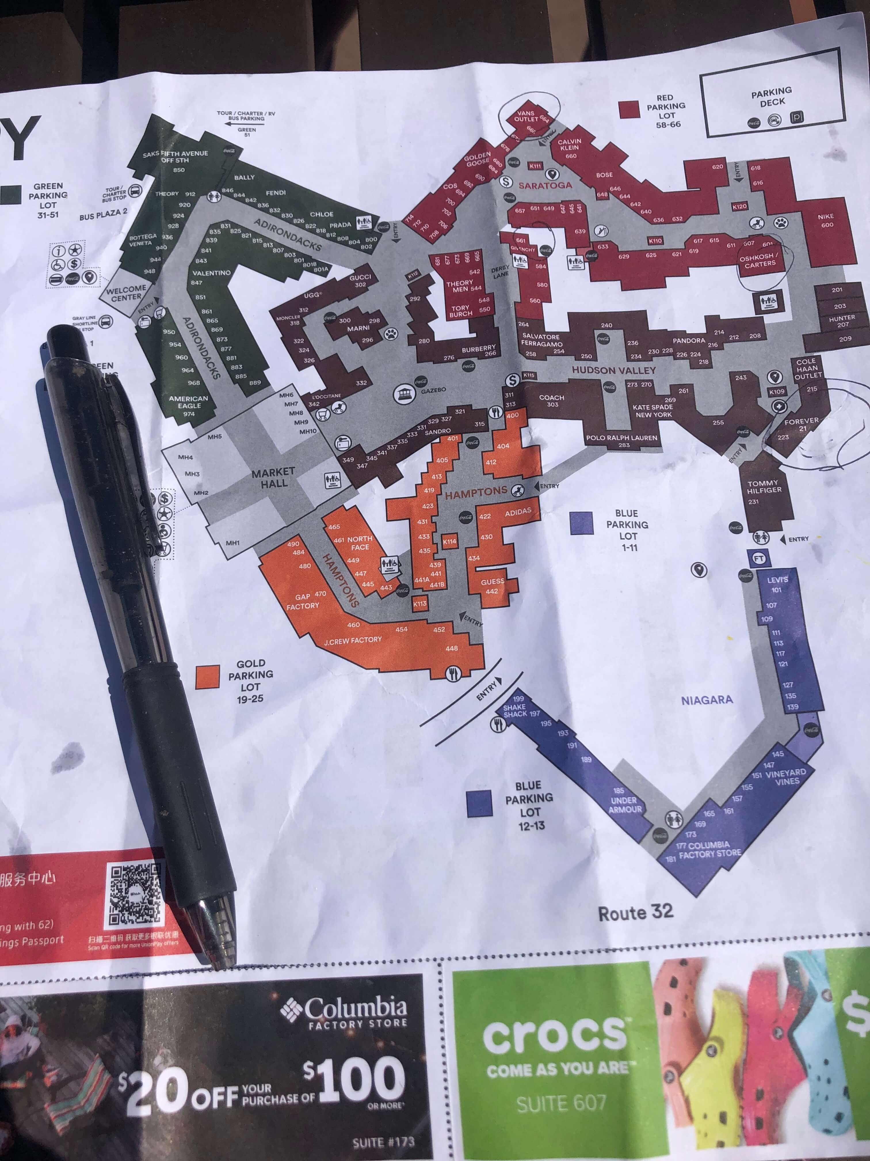 Woodbury Common Premium Outlets Map - Retail area - Town of Woodbury, New  York, USA