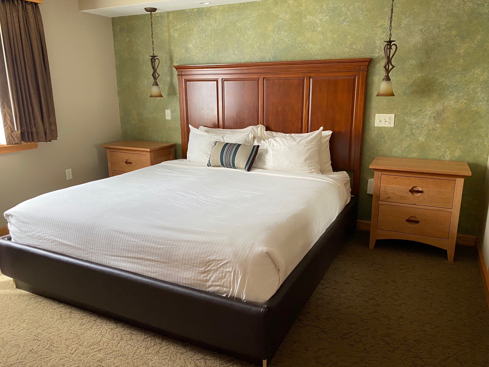 Golden Arrow Lakeside Resort