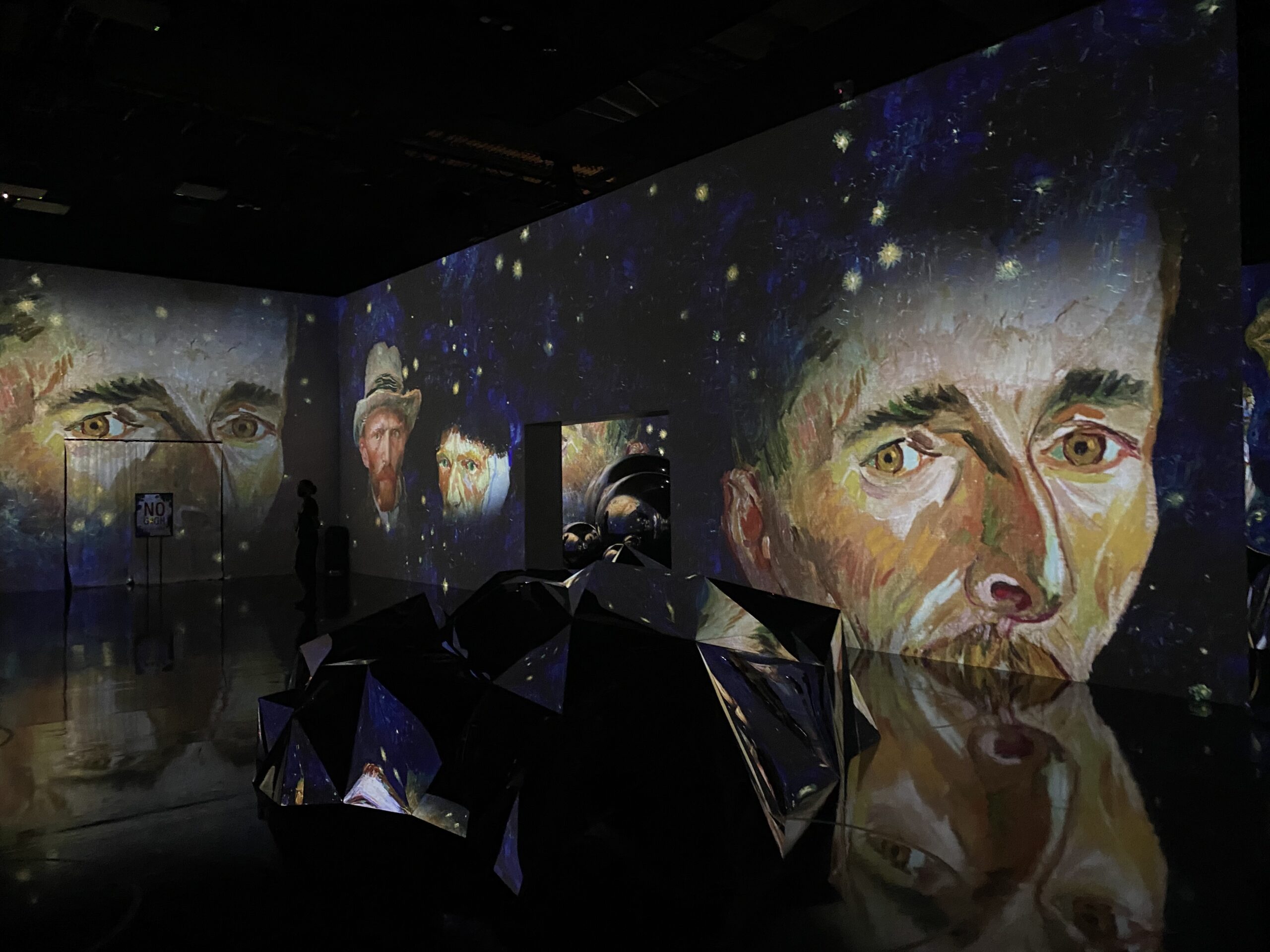 immersive van gogh exhibit nyc